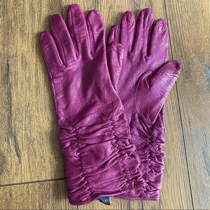 SOFT raspberry LEATHER gloves, covers your wrists for added warmth, EUC